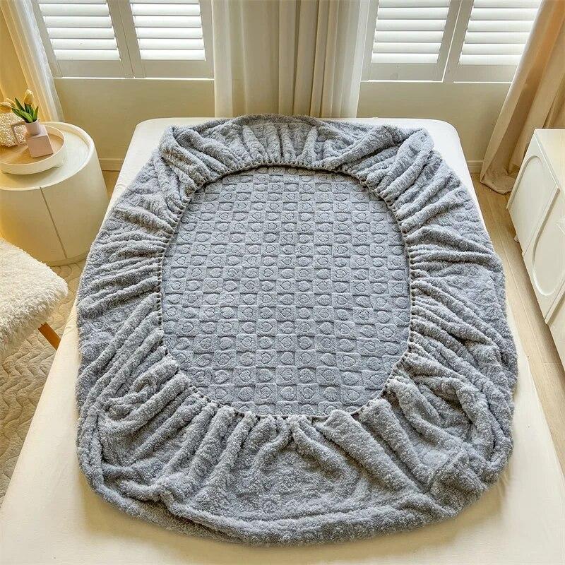 Утолщенный бархатный наматрасник, защитная накладка на кровать, тканое покрывало для кровати, плюшевая теплая простыня для дома, спальни, покрывала