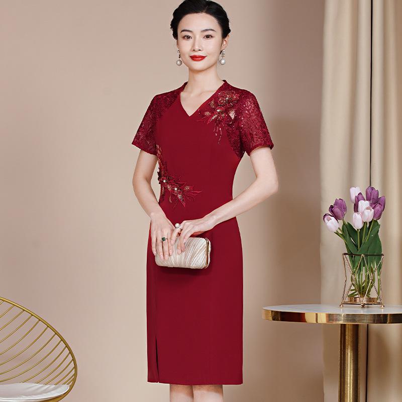 Элегантное весеннее платье большого размера для свекрови