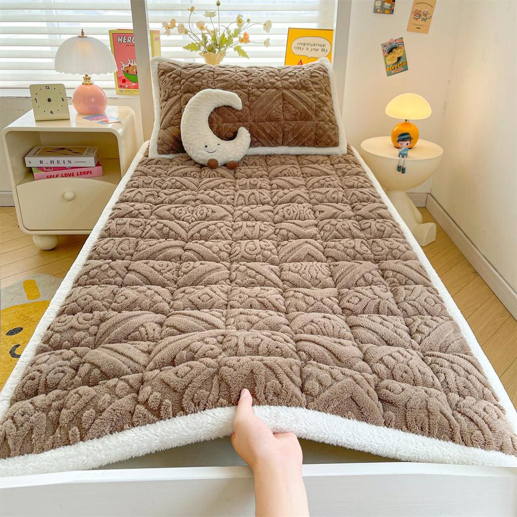 Зимний утолщенный наматрасник из тафты и бархата - Мягкое молочное бархатное постельное белье для общежития, односпальный или двуспальный