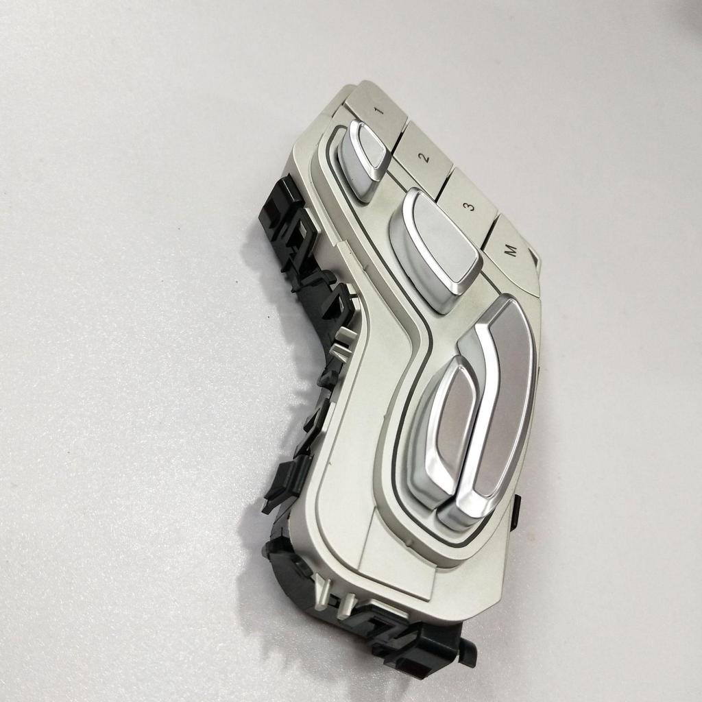 Переключатель регулировки правого сиденья Mercedes W205 2059057851