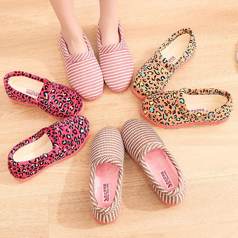 Winter New Home Cotton Slippers Are Comfortable and Warm, and One-pedal Women's Cotton Shoes with Soft Soles Are Trendy and Versatile. Daily