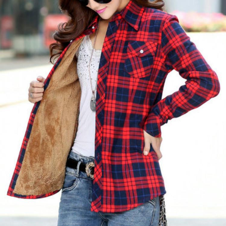 Женская клетчатая рубашка с утеплителем внутри