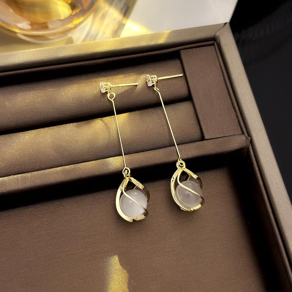 Серебряные серьги-игл с цветком из кошачьего глаза - элегантный, универсальный модный аксессуар для женщин