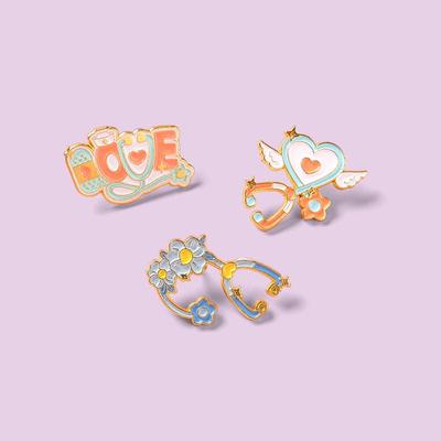 Европейские и американские исцеляющие броши в форме сердца любви: Металлический значок Аксессуары для одежды