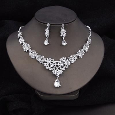 2024 Новые комплекты ювелирных изделий Crystal Bride для женщин, роскошные колье-чокер, серьги, выпускное свадебное платье, свадебные комплекты ожерелий, мода
