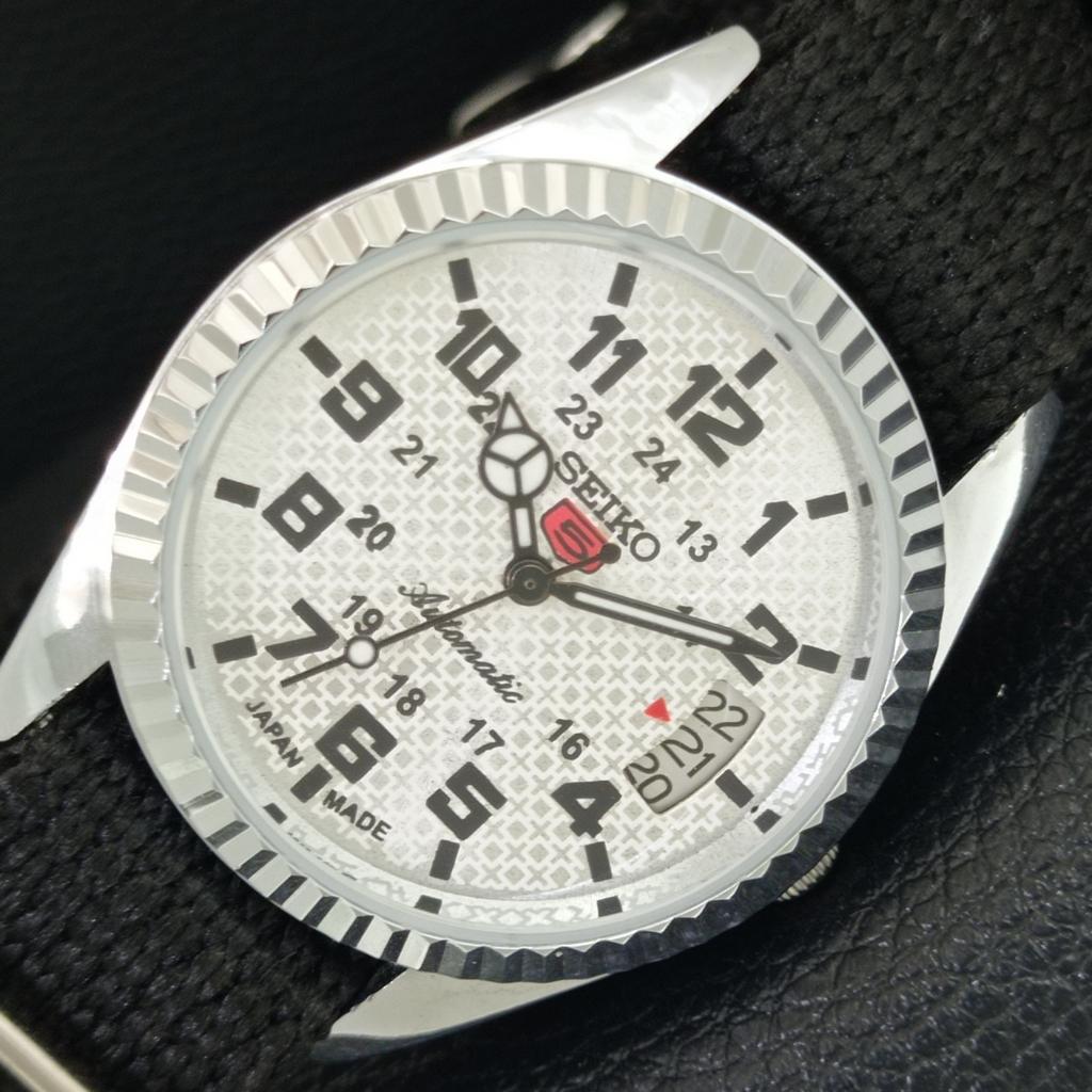 ВИНТАЖНЫЕ ОТРЕМОНТИРОВАННЫЕ МУЖСКИЕ АВТОМАТИЧЕСКИЕ ЧАСЫ SEIKO 5 ЯПОНИЯ СЕРЕБРЯНЫЙ ЦИФЕРБЛАТ a443979-1