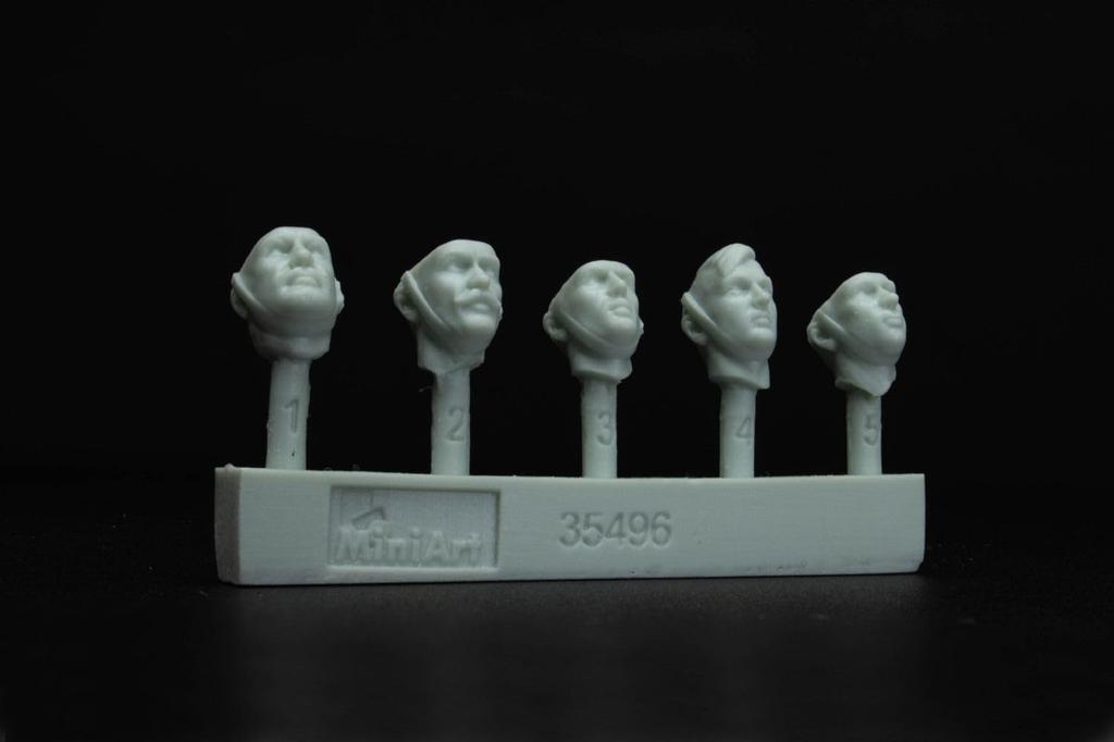 Miniart Британский танк Западная смоляная голова Пластик MA35496 1/35 Всадник, Европа, Модель, (Человек)