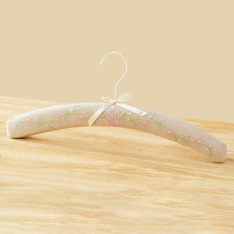 1Pc Embroidered Clothes Hanger Full Dress Wedding Clothes Hanger Photo Props Embroidery Pattern Creative Bow Ribbon Fabric