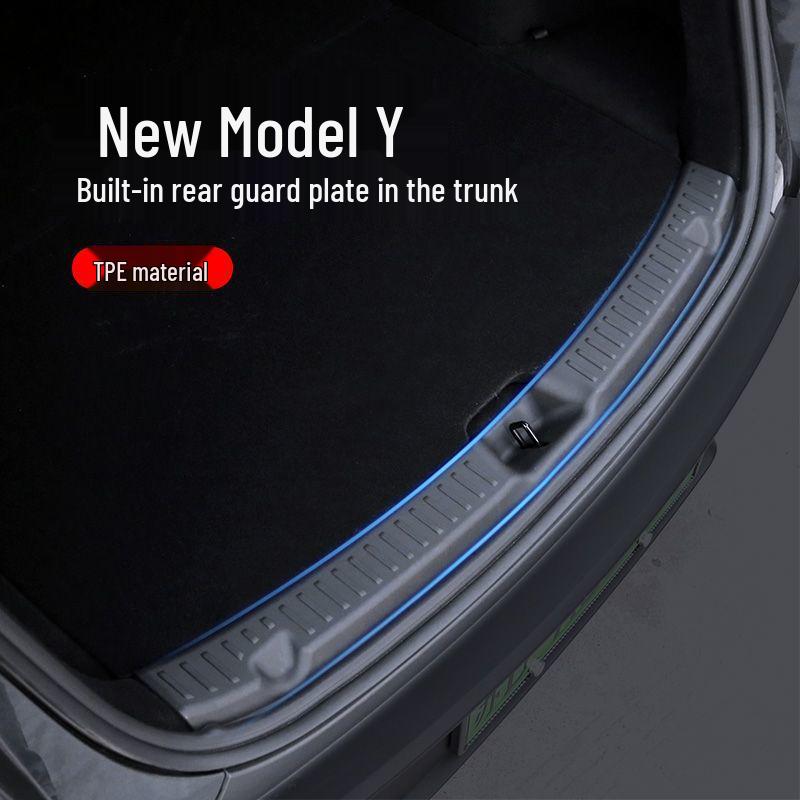 Защитная накладка на порог багажника Tesla Model Y 2025 Facelift: Защитная накладка с полным покрытием, устойчивая к царапинам.