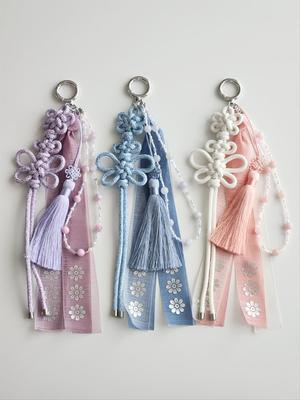 Брелок-шарм Maehwa Knot & Ramie Daenggi Norigae – Традиционный корейский аксессуар