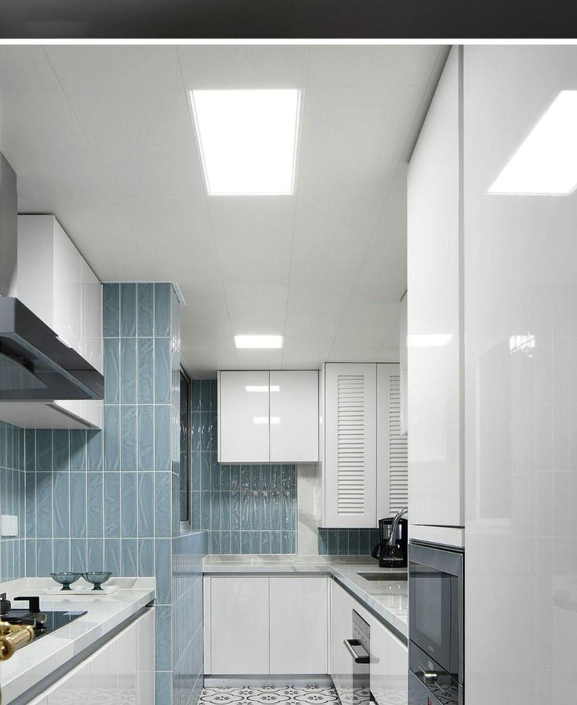 Квадратный 600x600 Встраиваемый светодиодный потолочный светильник с алюминиевой защелкой для кухни и ванной комнаты