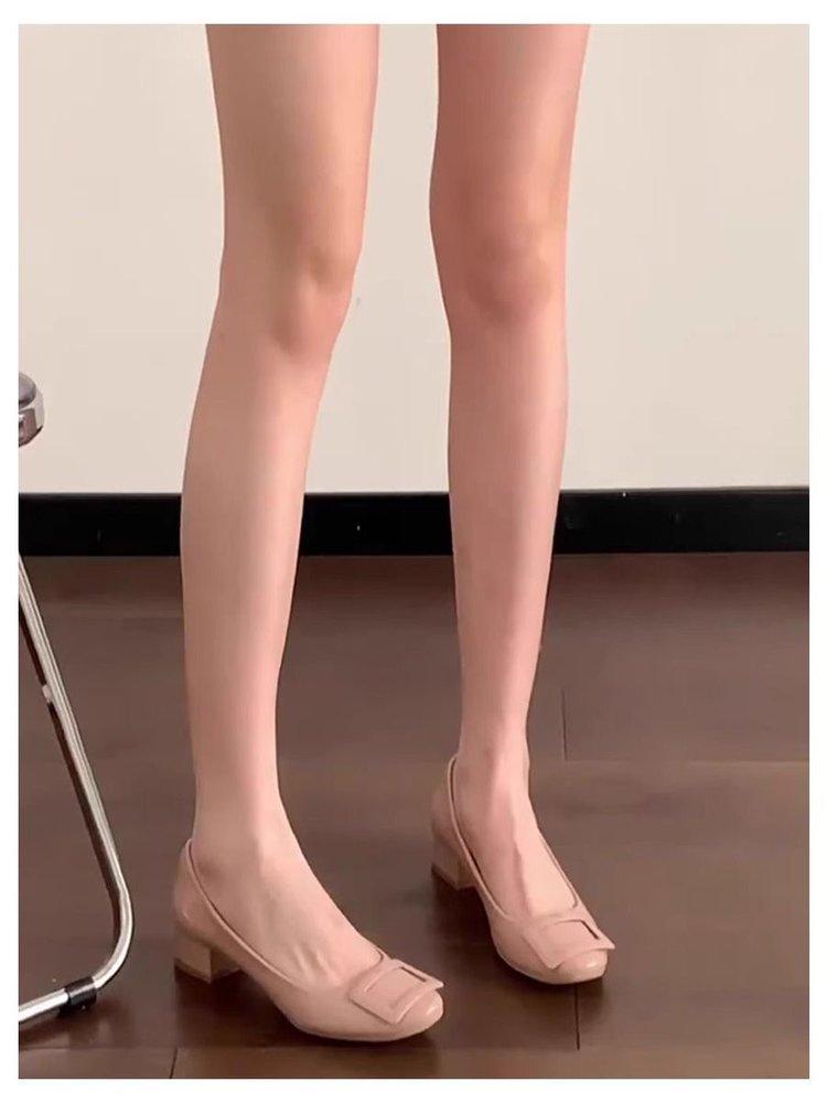 Популярные туфли-лодочки с квадратной пряжкой на толстом каблуке для женщин, весна 2025, новый французский темперамент, квадратный носок, средний каблук, офисные туфли на высоком каблуке