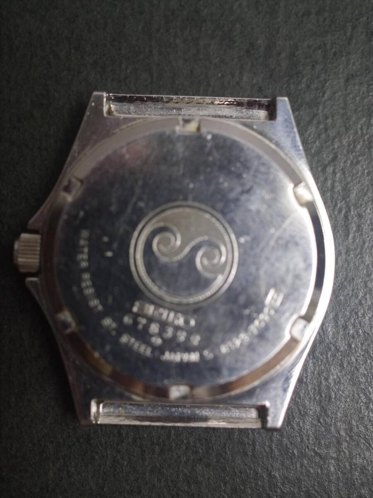 Мужские кварцевые часы SEIKO Chronos 1986 года, 3 стрелки, день недели и дата, модель 8123-7090, (AE756)