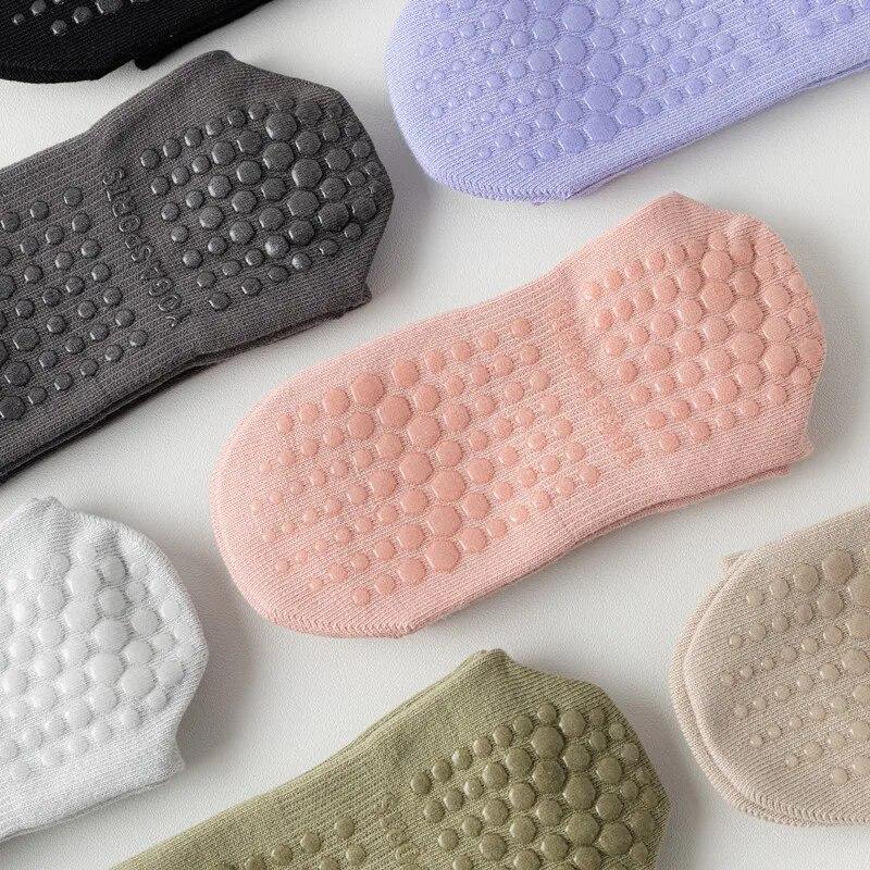 New Cotton Breathable Mid Calf Yoga Pilates Socks Silicone Non-slip Fitness Socks Indoor Dance Gymnastic Training Floor Socks