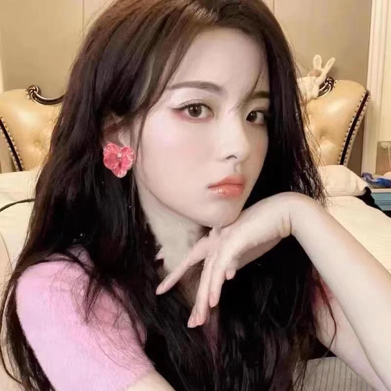 Серьги-пусеты с 3D-цветами и эмалью - Элегантный французский дизайн для женщин