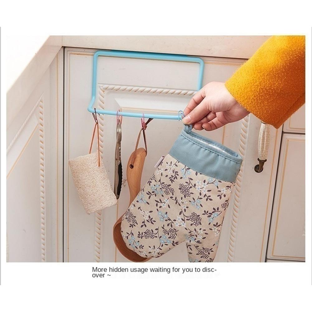 Versatile Plastic Hanging Towel Holder Lightweight & Compact Non Slip Feet