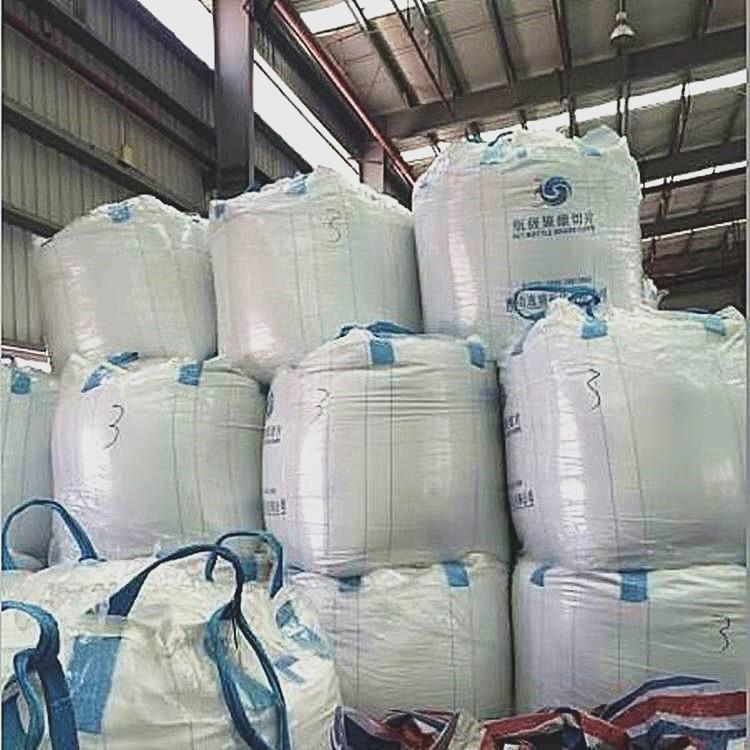 Чипсы из полиэстера ПЭТ пищевого качества YS-Y01: Прозрачный материал средней вязкости для выдувного формования бутылок для воды