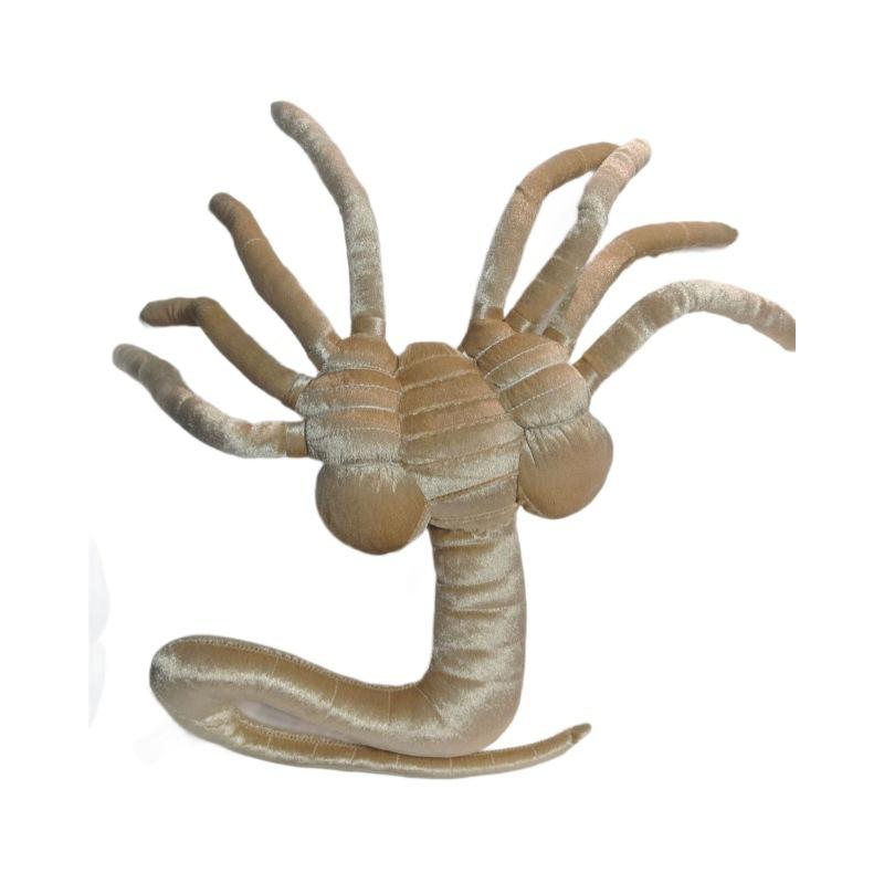 Плюшевая кукла в виде смертоносного корабля необычной формы