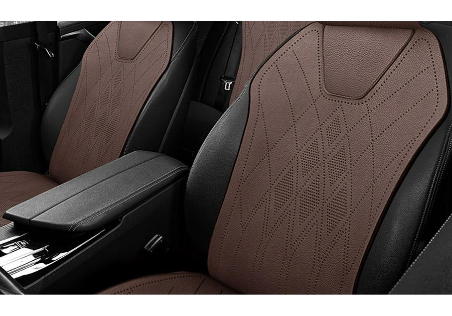 Чехлы на сиденья Geely Binyue CVT/DCT - Версии Super Energy и Dragon Soaring; Кожаные подушки.