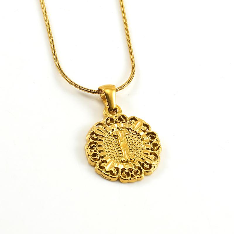 New fashion titanium steel letter pendant, clavicle chain, round embossed design necklace, personalized versatile men and women