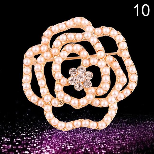 Fashion Jewelry High Quality Gold Color Brooch Pins Crystals Imitation Pearl Flower Brooch Women Wedding Party Accessories