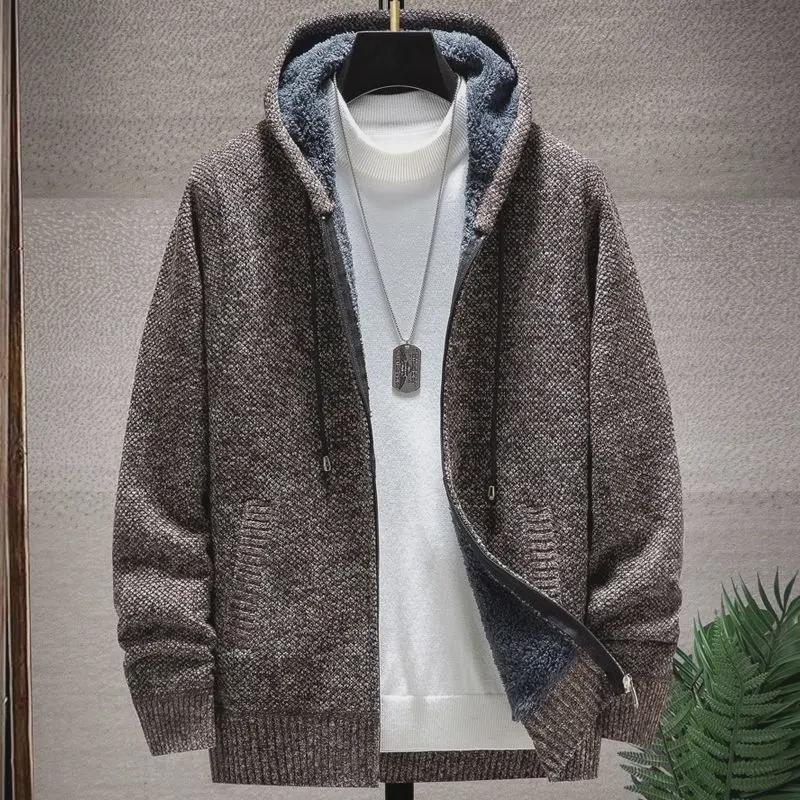 Мужской толстый плюшевый свитер-кардиган с капюшоном и воротником-стойкой на осень/зиму