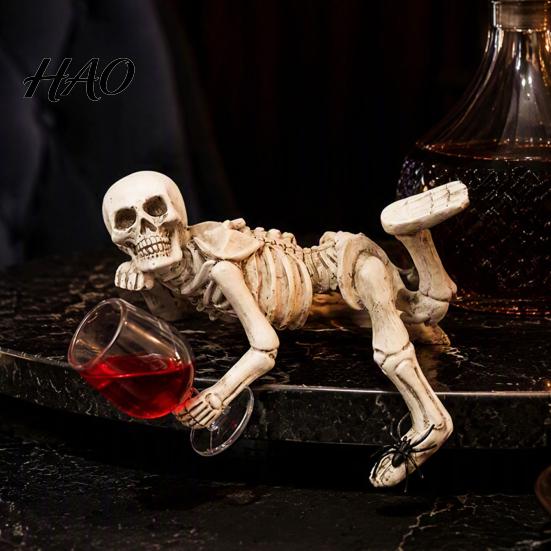 Halloween Decoration Prop Gothic Skeleton Resin Figurine, Holding Glass Bottle Vintage Skull Figurine Statue, Desktop for Home Office Bookshelf