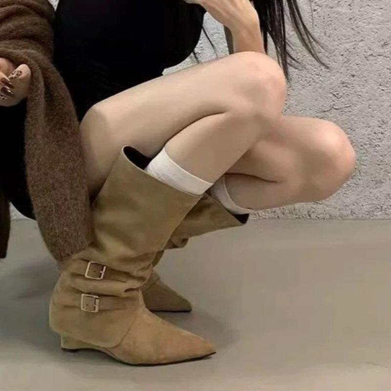 Fashion Spring Fall Winter New Pointed Toe No Knee Metal Belt Buckle Wedge Kitten Heel Boots Fashion Non-Slip Tall Boots