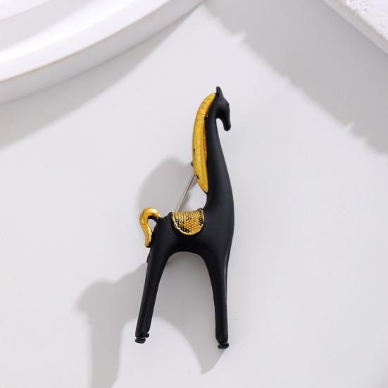 Minimalist Horse Brooch White Black Alloy Horse Lapel Pin Decorative Artistic Brooch Pin Outfit Accessory Gift for Men And Women