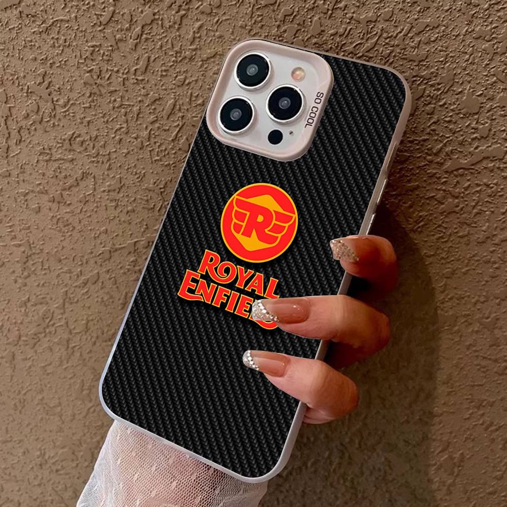 R-ROYALS E-ENFIELDS Логотип Чехол для телефона Для IPhone 16 15 14 13 12 11 17 Pro Max Plus Цвет Серебряный Корпус