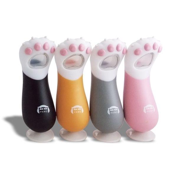 Открывалка для бутылок с серой кошачьей лапой