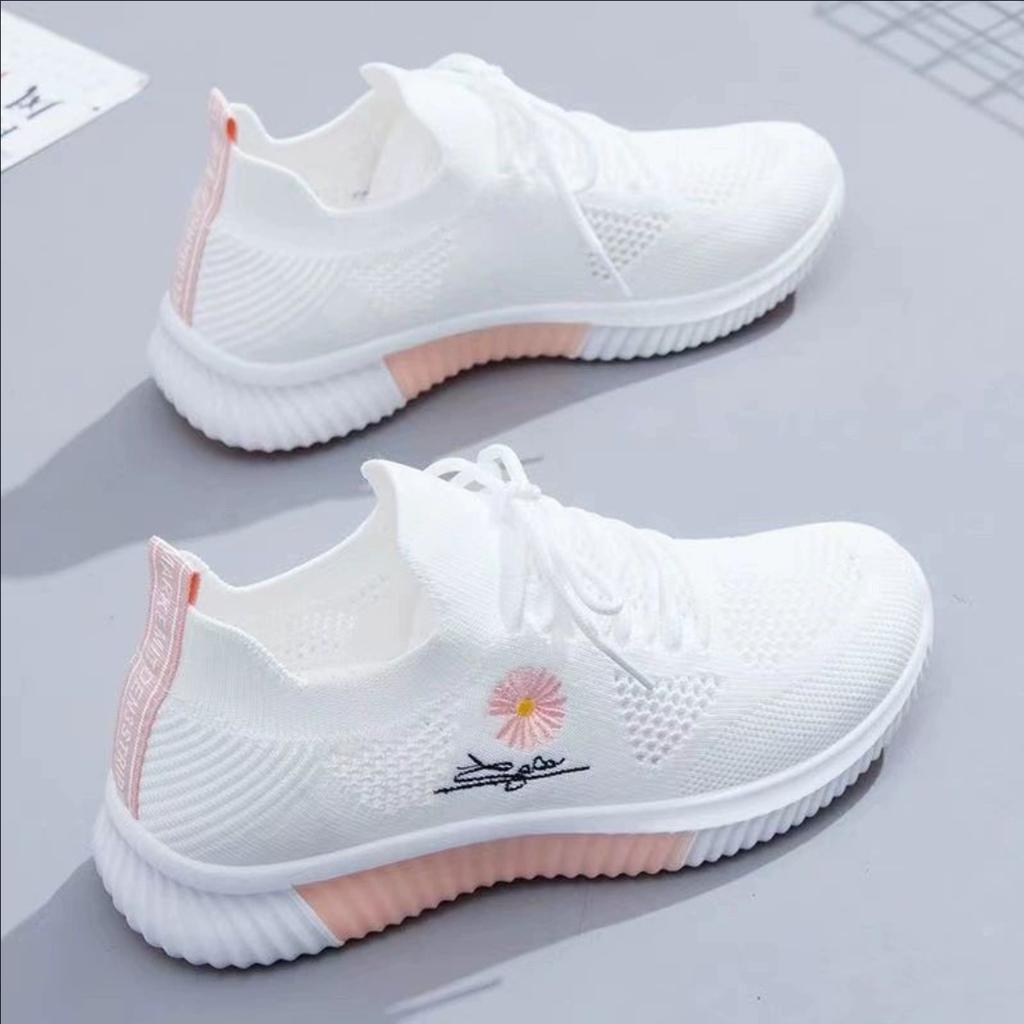 New Women's Breathable Low Cut White Shoes with Soft Soles for Spring and Summer Fly Woven Casual Women's Shoes