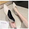 Новинка ранней весны, универсальные черные тонкие туфли-лодочки с острым носком, легкие, с ретро матовой отделкой, большого размера, V-образные туфли-одиночки, женские осенние туфли