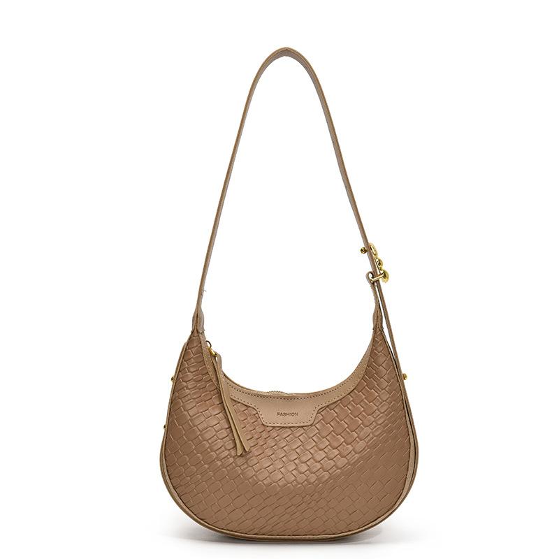 Large capacity bag women's spring and summer versatile 2025 new fashion niche design single shoulder messenger bag commuter dumpling bag