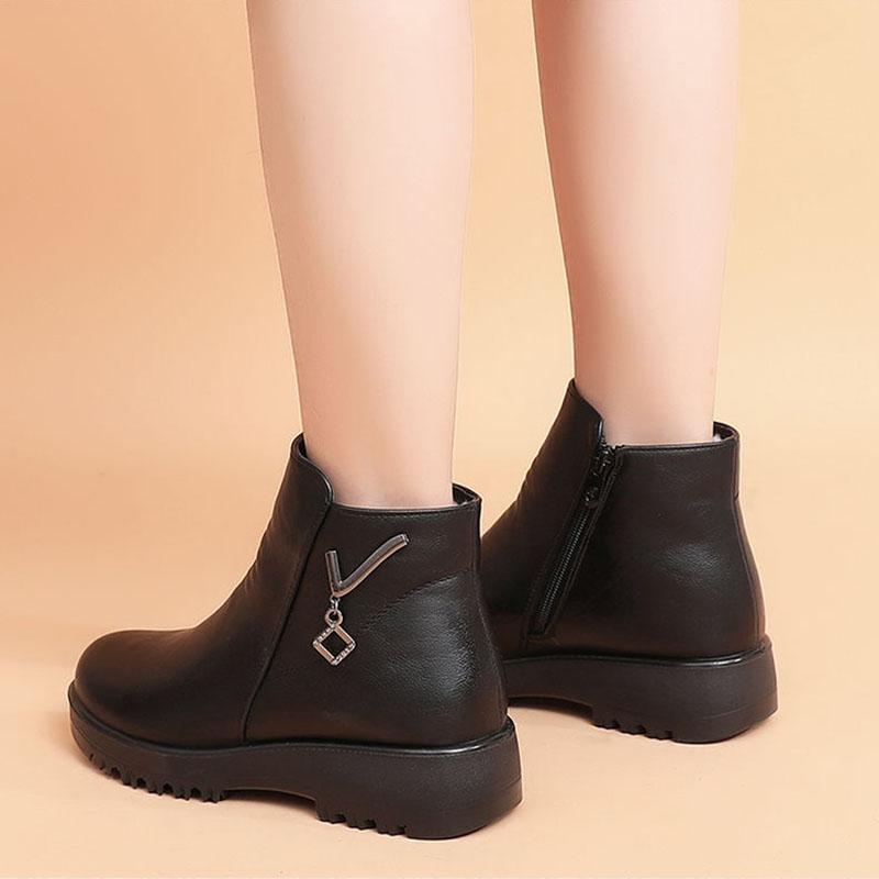 Женские плюшевые теплые кожаные ботинки из мягкой кожи, нескользящие короткие ботинки на мягкой подошве на плоской подошве, утепленная зимняя обувь