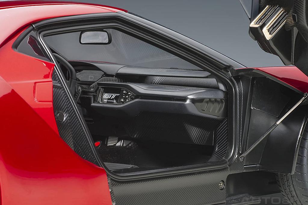 AUTOart Ford GT 2017 Metallic Stripe Готовый продукт 12106 1/12 Красный/Серебристый