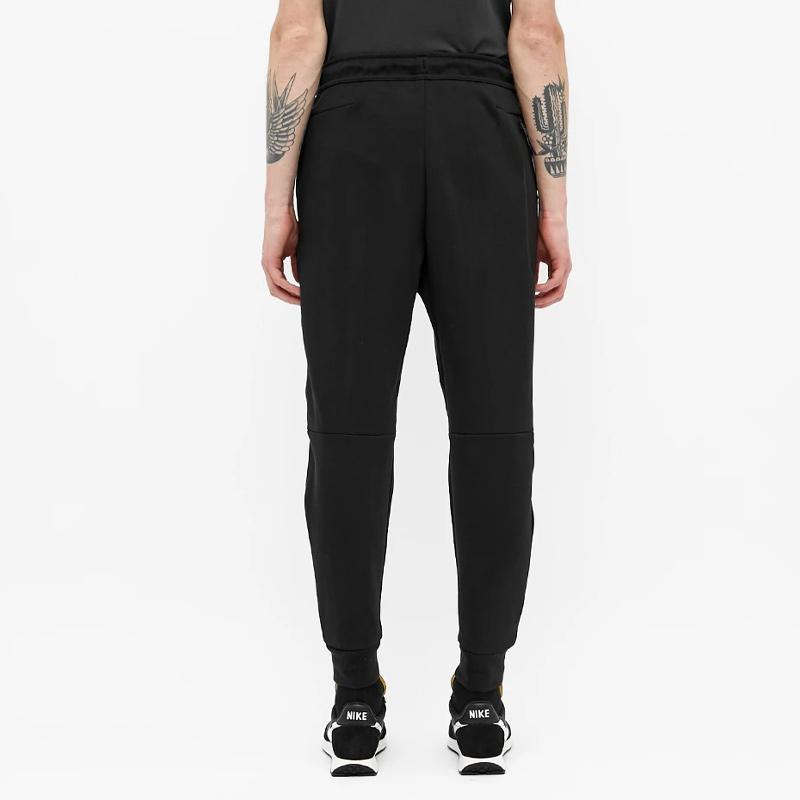 Nike Спортивные штаны Tech Fleece CU4495-010
