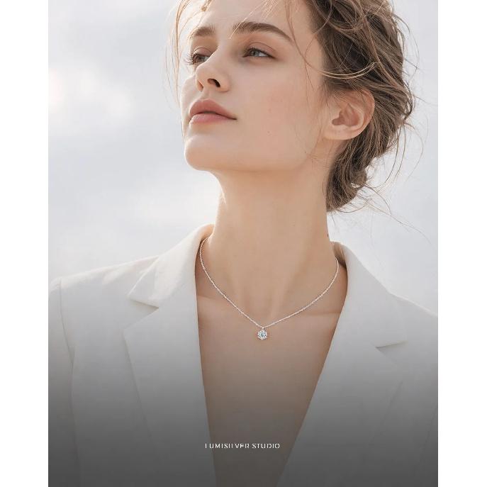 Women's S925 Sterling Silver Sparkling Cauliflower Moissanite Necklace Six-Prong Minimalist Luxury Fashion Clavicle Chain