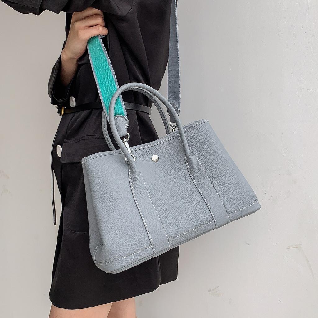 Женская сумка 2025 новая из натуральной коровьей кожи садовая сумка фабрика-источник наплечная сумка-мессенджер большая вместительная портативная сумка-тоут