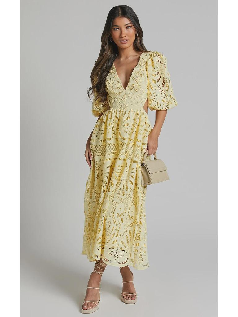 Европейско-американское лето 2025 женское длинное платье с V-образным вырезом и кружевной вышивкой