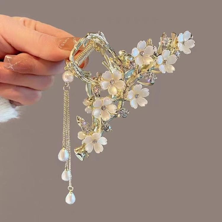 Pearls Tassels Hair Claw Clip with Flower Design And Gentle Hold For Long Fine Hair Updos Bun Hair Styling Accessory