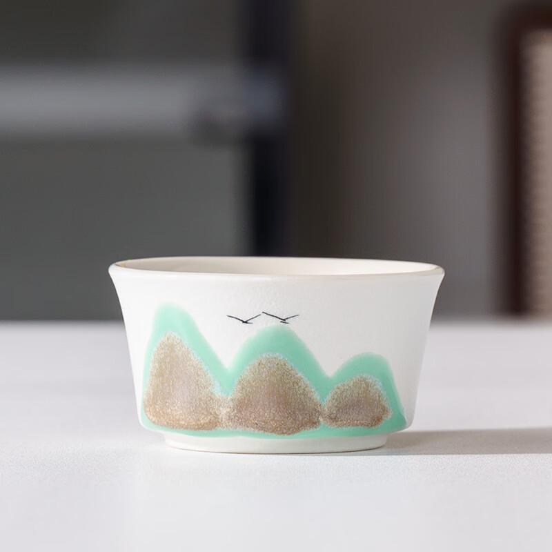 Zhuang Lu Hua Pin Hand-Painted Ceramic Tea Cup