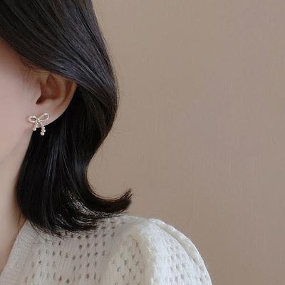 Серьги-бантики с летним жемчугом, новые серьги-гвоздики в нишевом дизайне