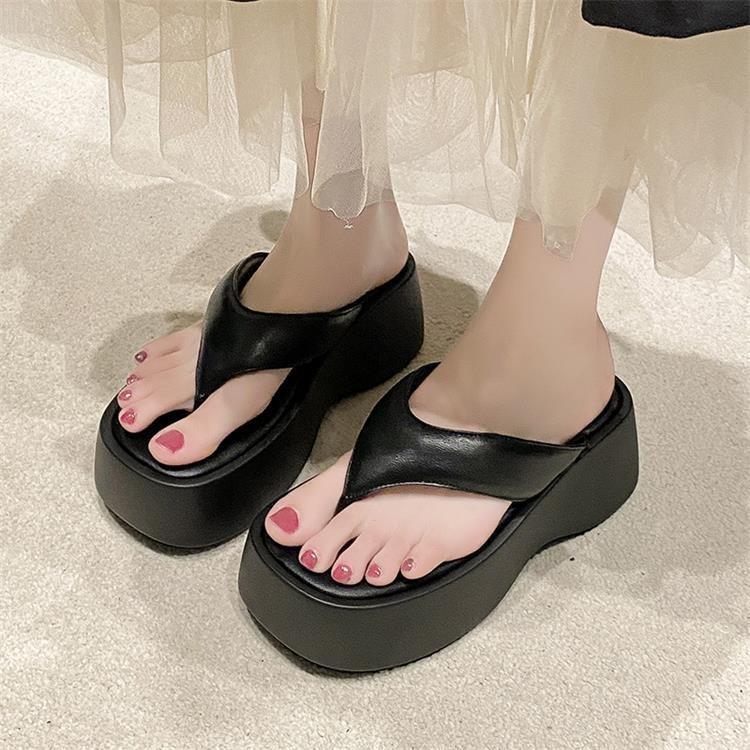 Summer Women Pu Rubber Sole Casual Beach Sandal For Relaxed Summer Wear