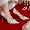 Новая Мода Туфли Женские с Заостренным Носком Сатиновая Поверхность Свадебная Обувь для Свадьбы Белые Туфли на Высоком Каблуке для Женщин Вечерние Туфли на Каблуке
