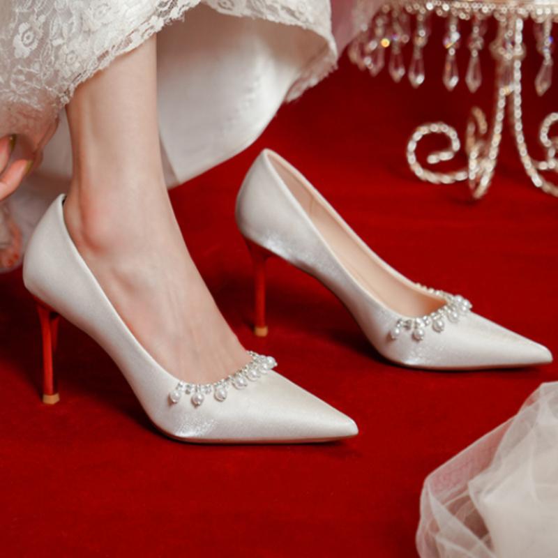 Новая Мода Туфли Женские с Заостренным Носком Сатиновая Поверхность Свадебная Обувь для Свадьбы Белые Туфли на Высоком Каблуке для Женщин Вечерние Туфли на Каблуке