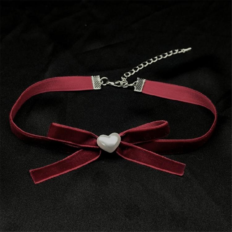 Fashionable Necklace with Bowknot and Heart Adjustable Collarbone Chain Handmade Choker Accessory for Stylish Women