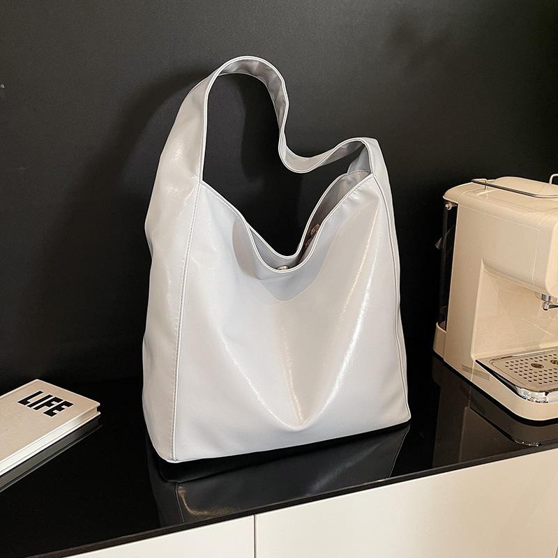 Премиальный сенс простая большая вместительная сумка-тоут женская новая повседневная ленивая стиль сумка-мессенджер для通勤