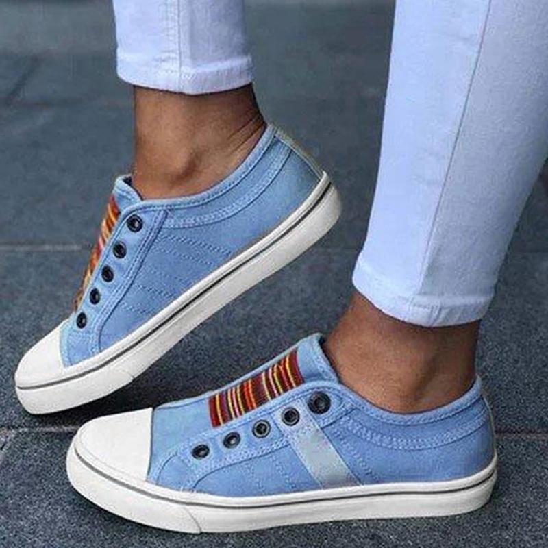 2024 New Fashion Versatile Comfortable and Lightweight Outdoor Sports Solid Color Flat Bottom Breathable External Wear Anti Slip Casual Canvas Shoes