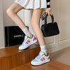 Модные женские кроссовки Новые модные туфли с аэрационной пластиной для женщин Универсальная платформа для пары Белые туфли Уличные повседневные кроссовки Женские